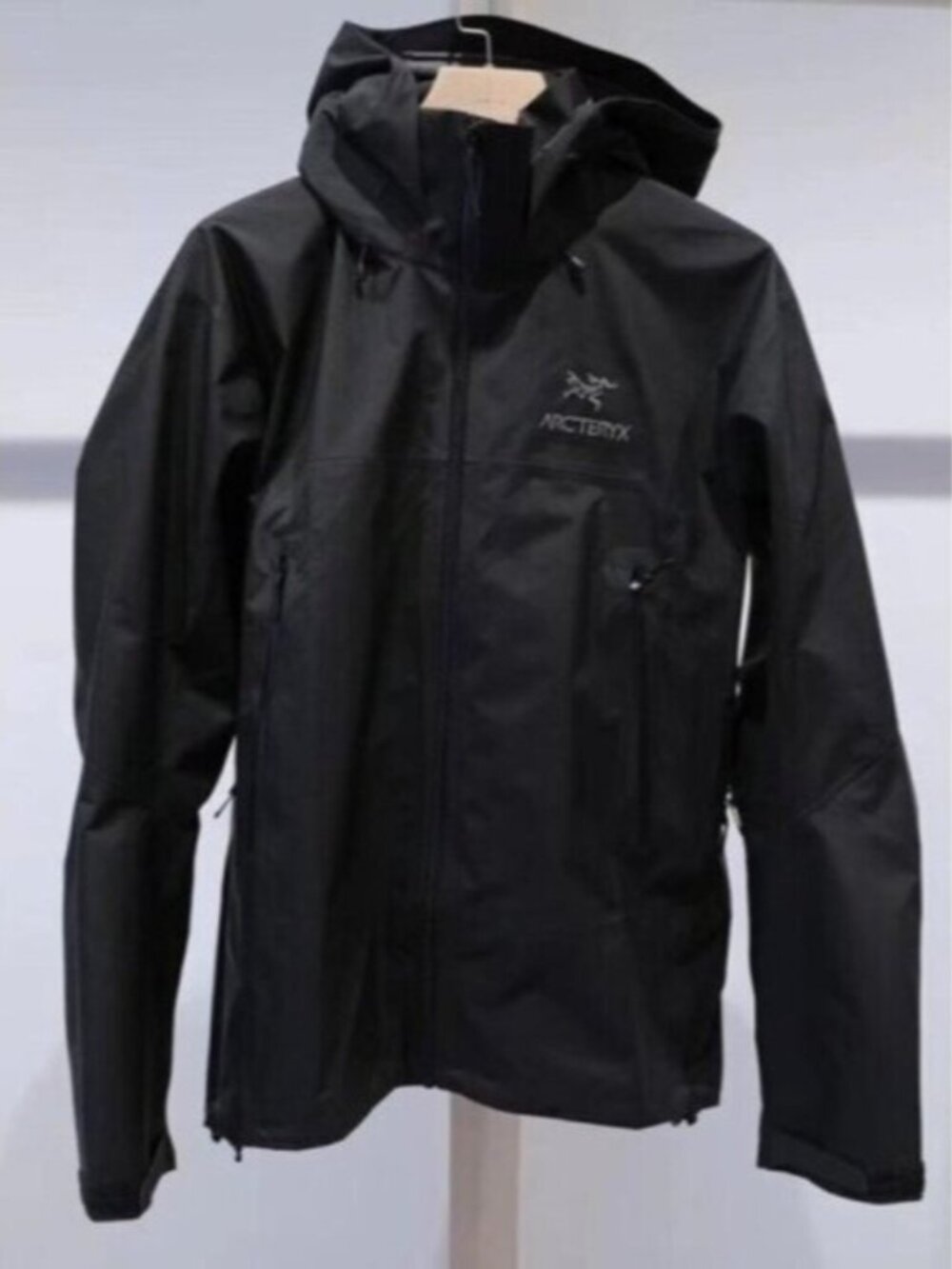 Arcteryx Beta Series Beta Lt Hooded Hardshell Jacket.